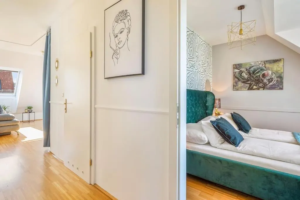Green Dream Apt. / 3Br / Rooftop / Terasse Vienna 0*,  Austria