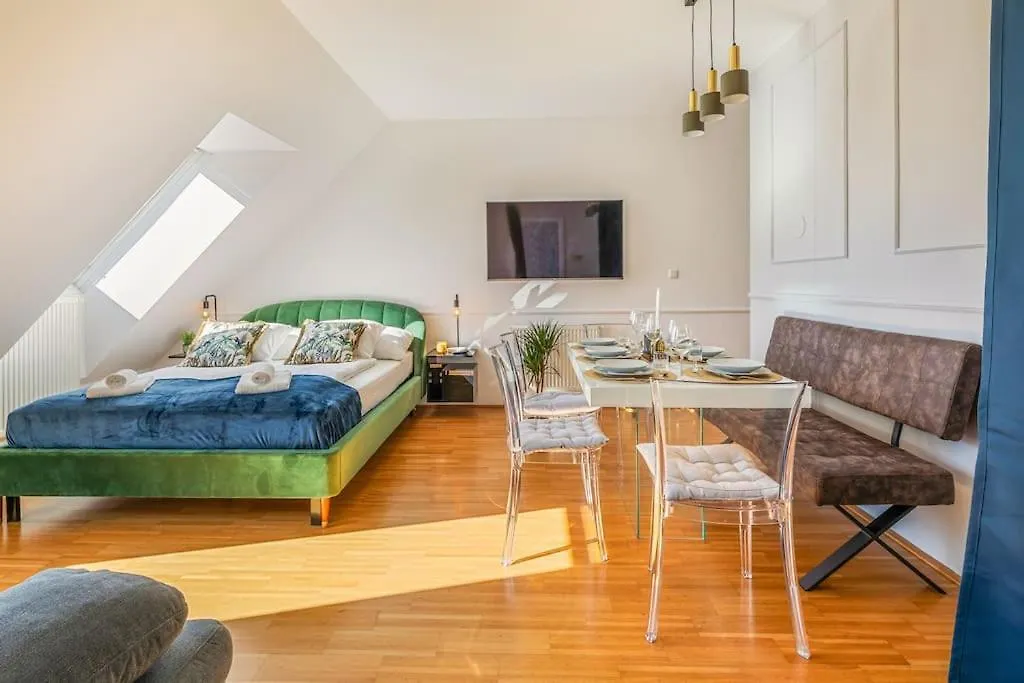 Apartment Green Dream Apt. / 3Br / Rooftop / Terasse Vienna Austria