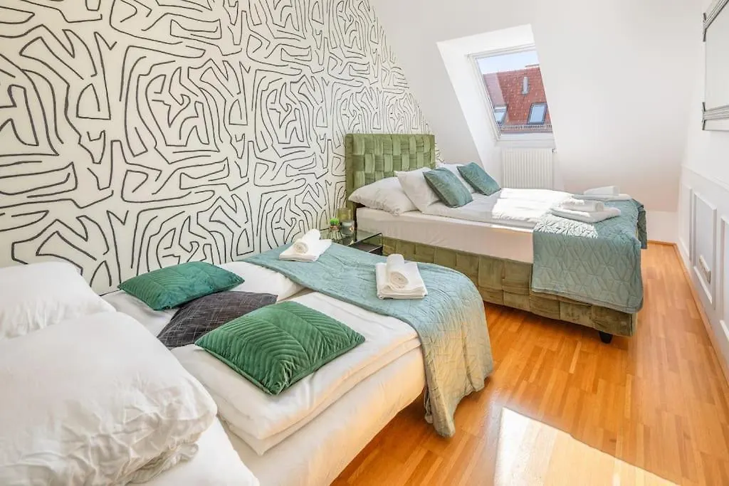 Green Dream Apt. / 3Br / Rooftop / Terasse Vienna Apartment