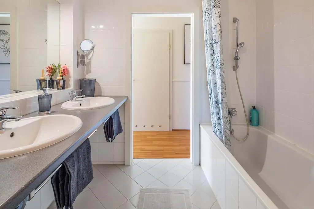 Apartment Green Dream Apt. / 3Br / Rooftop / Terasse Vienna Austria